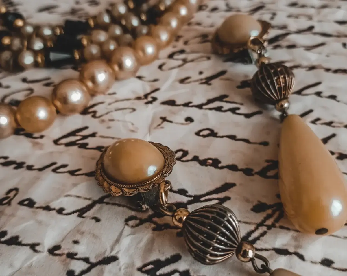 украшения ручной работы